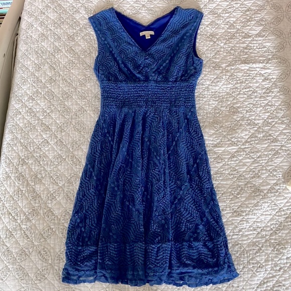 Periwinkle Blue Lace A-Line V-Neck MIDI Dress - Picture 2 of 11